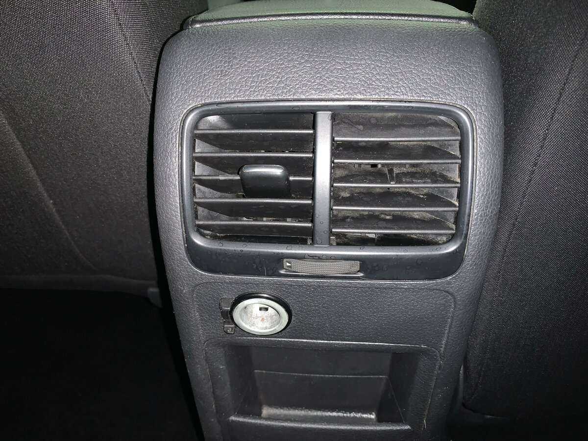 Купить Volkswagen Jetta с пробегом. Фото: #19