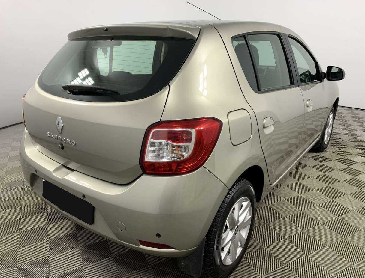 Купить Renault Sandero с пробегом. Фото: #4