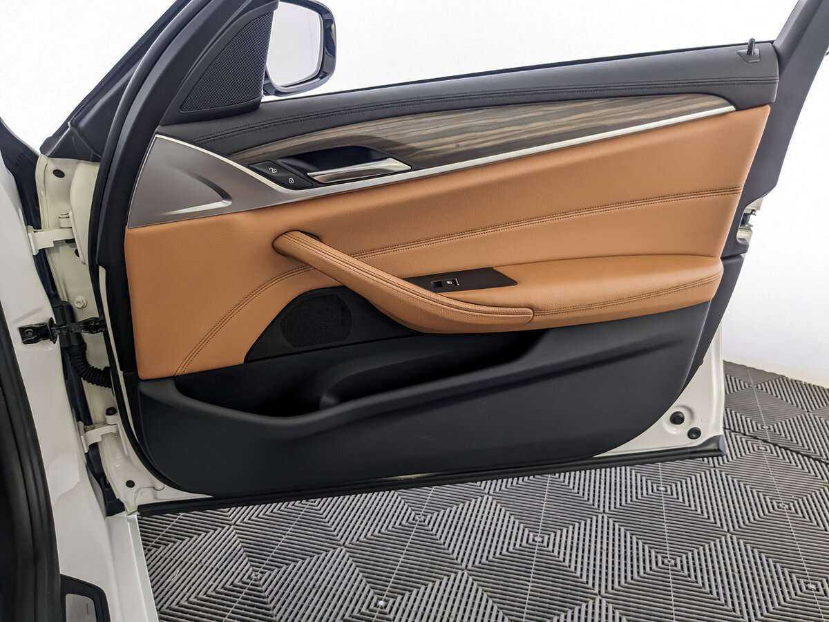 Купить BMW 5 серии с пробегом. Фото: #18