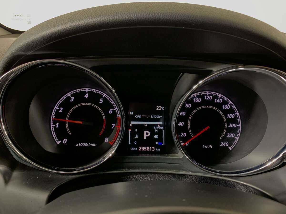 Купить Mitsubishi ASX с пробегом. Фото: #14
