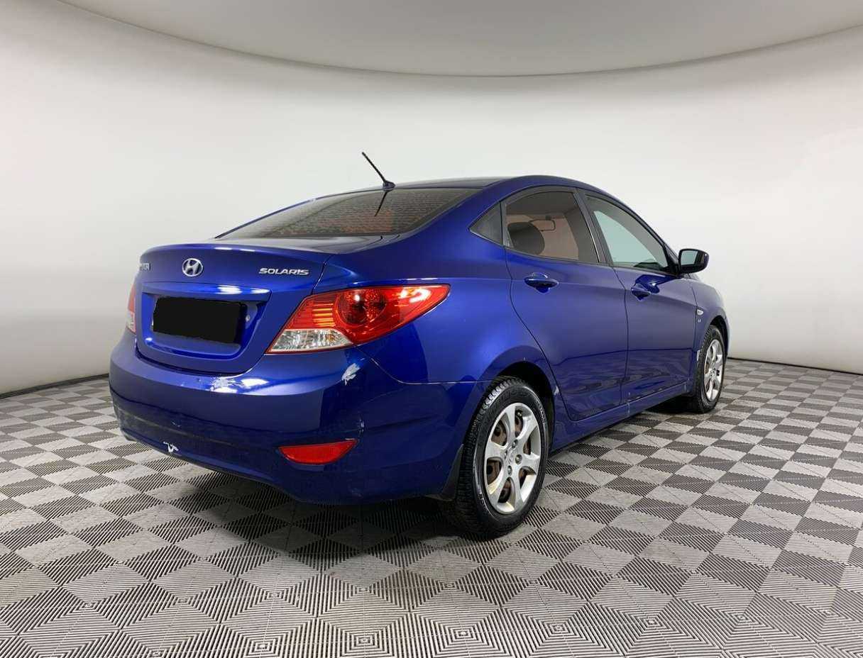 Купить Hyundai Solaris с пробегом. Фото: #4