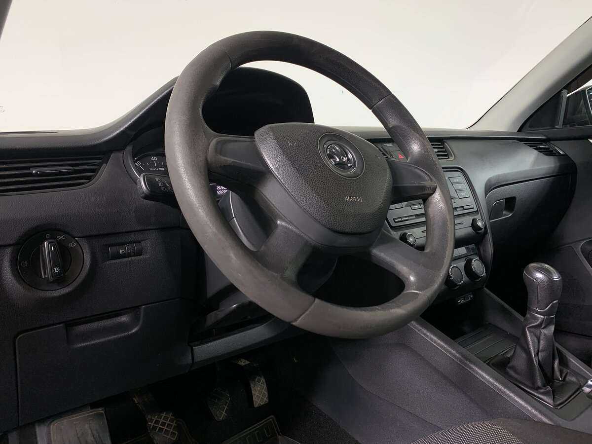 Купить Skoda Octavia с пробегом. Фото: #8