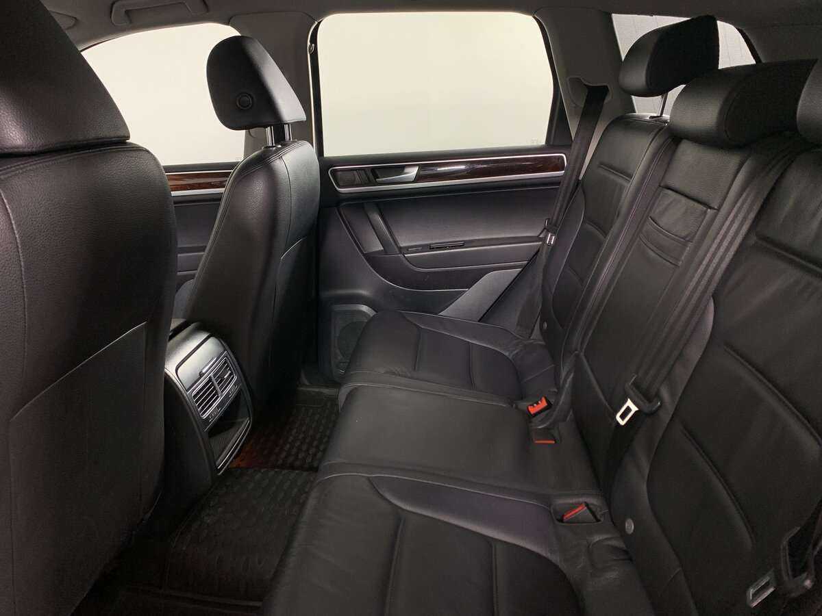 Купить Volkswagen Touareg с пробегом. Фото: #16