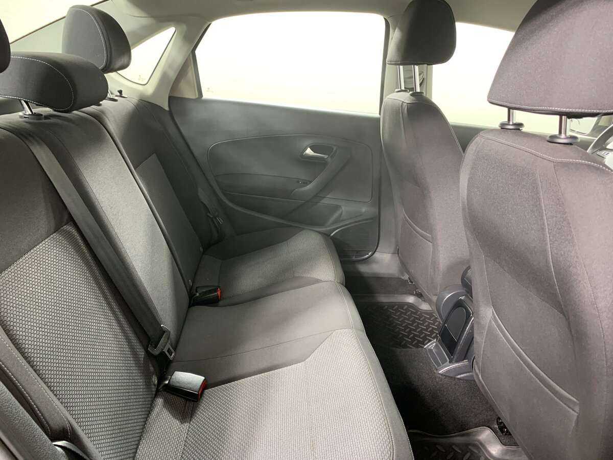 Купить Volkswagen Polo с пробегом. Фото: #14