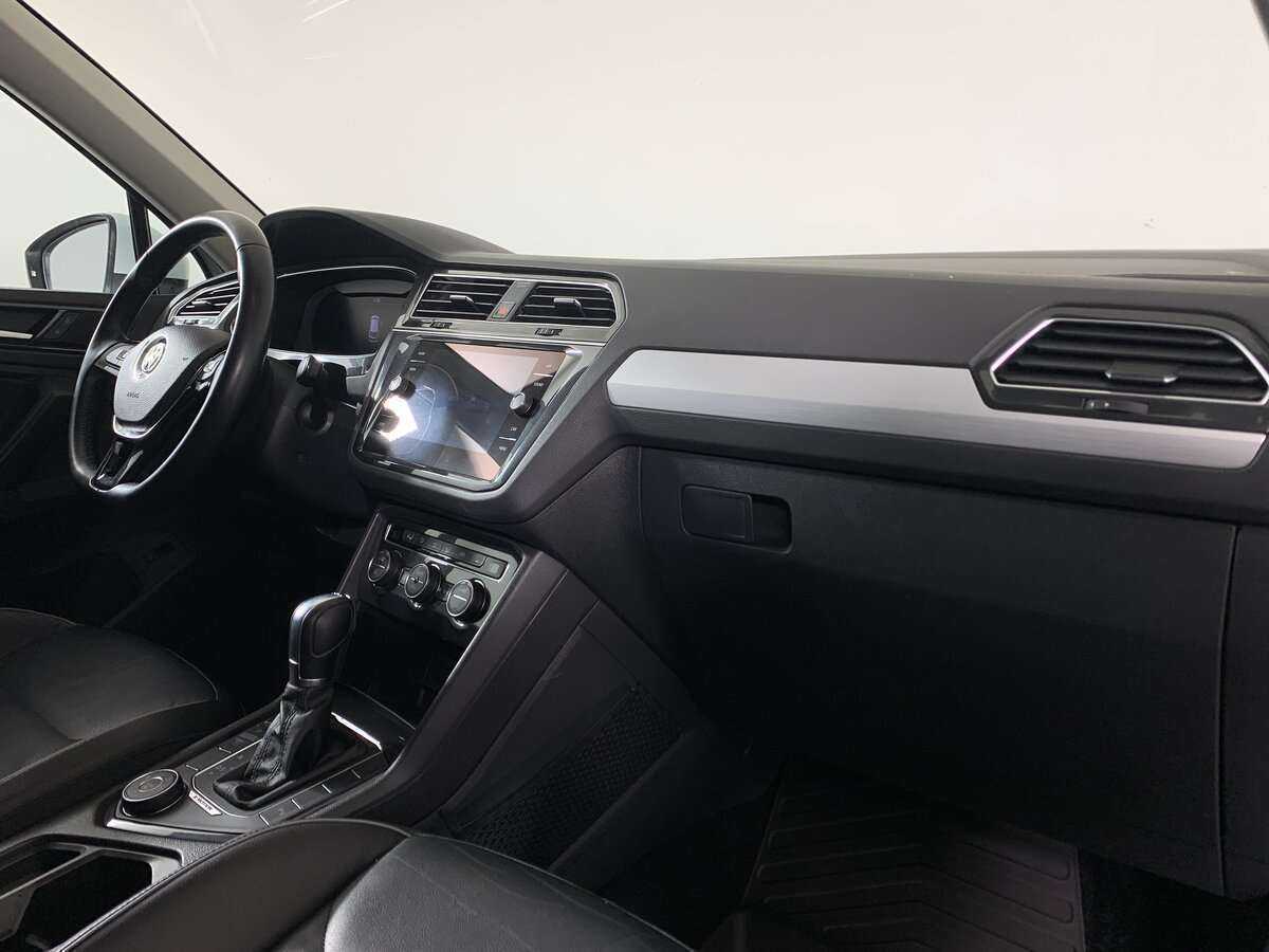 Купить Volkswagen Tiguan с пробегом. Фото: #10