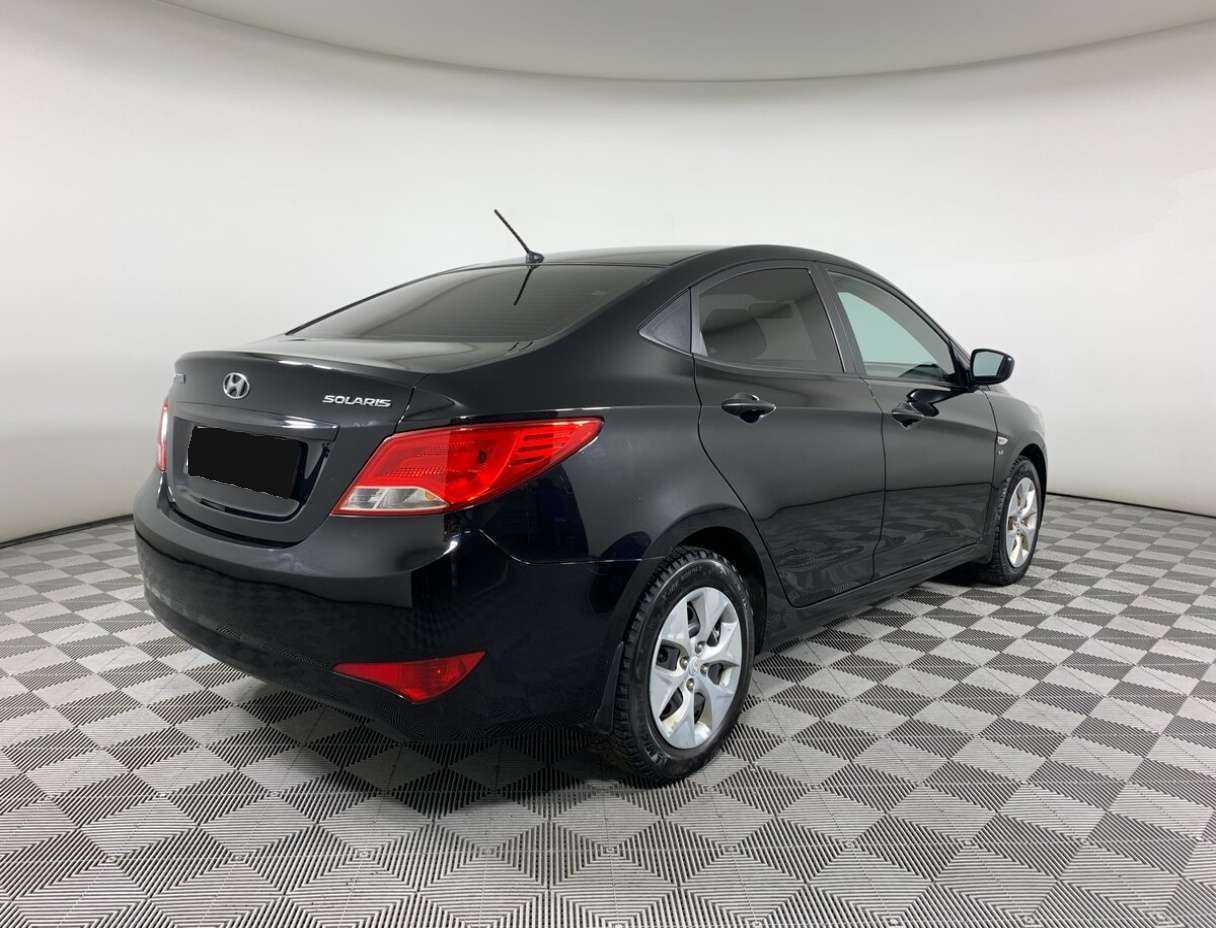 Купить Hyundai Solaris с пробегом. Фото: #4