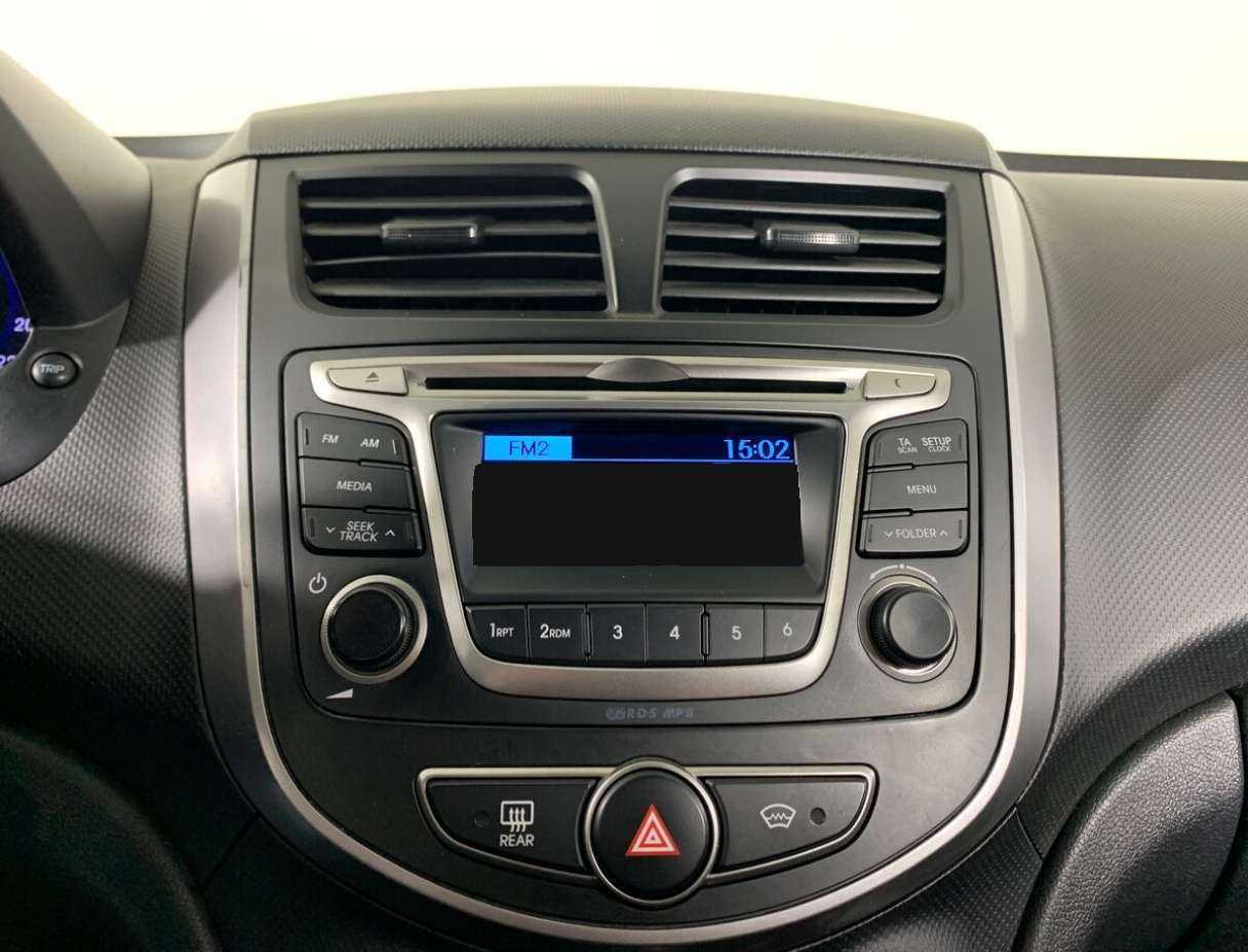 Купить Hyundai Solaris с пробегом. Фото: #12