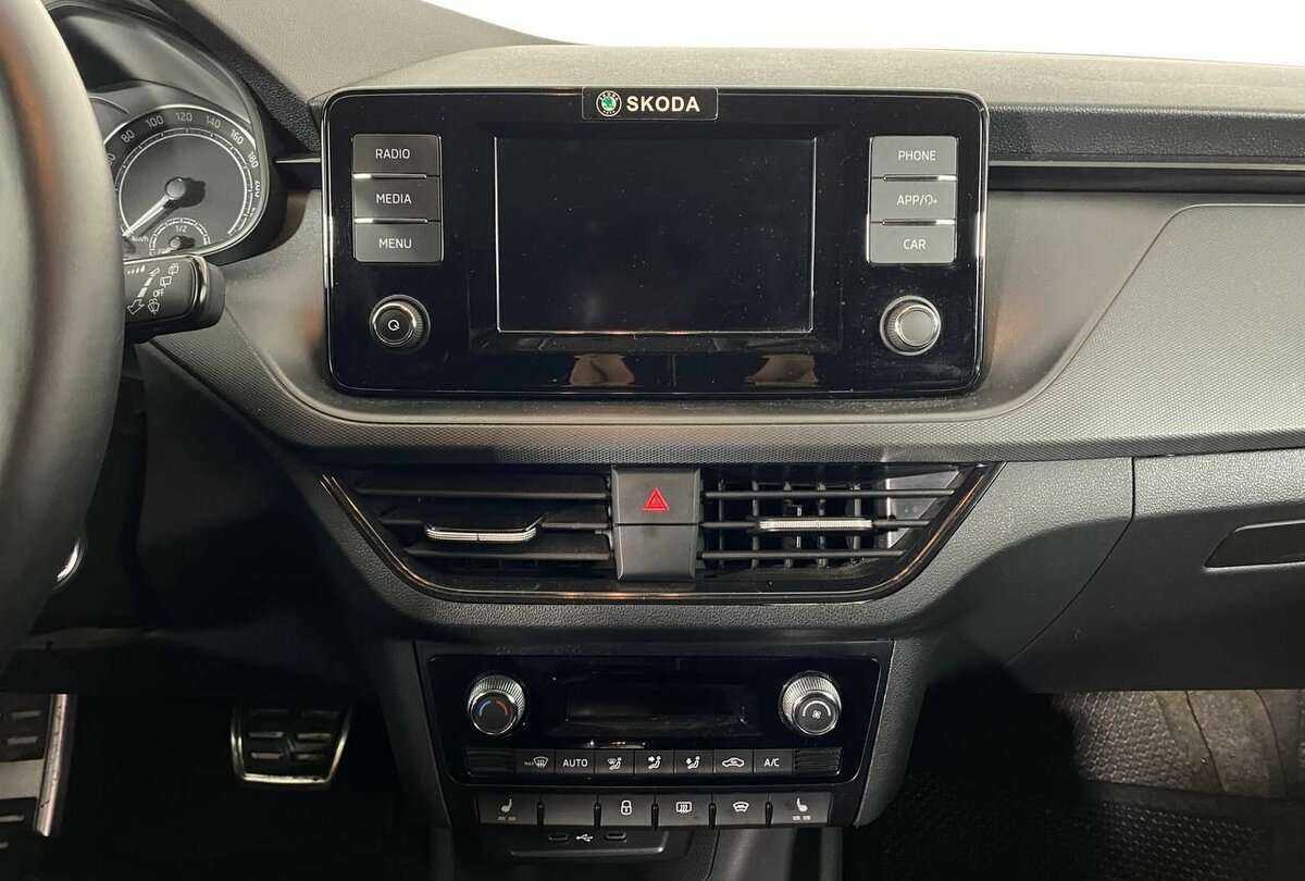 Купить Skoda Rapid с пробегом. Фото: #11