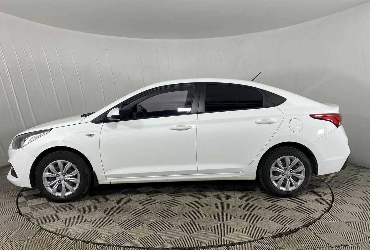 Купить Hyundai Solaris с пробегом. Фото: #4