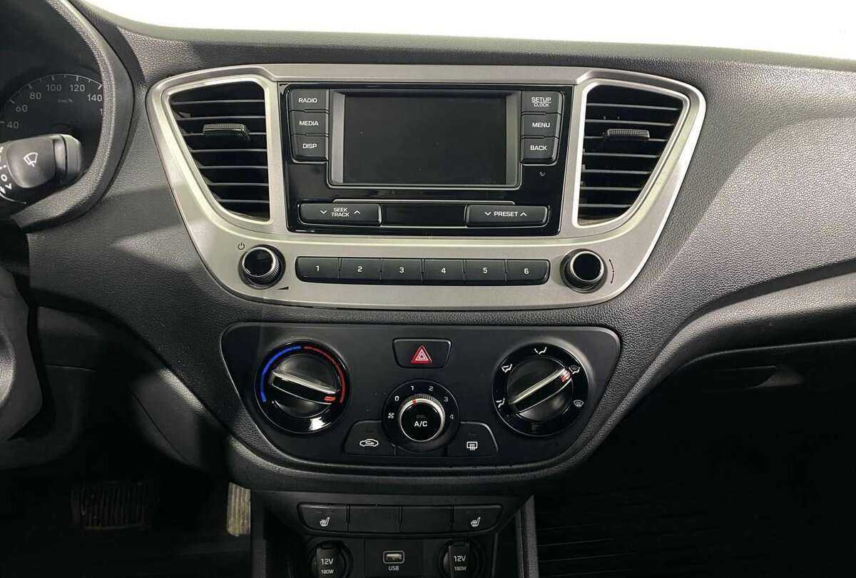 Купить Hyundai Solaris с пробегом. Фото: #8