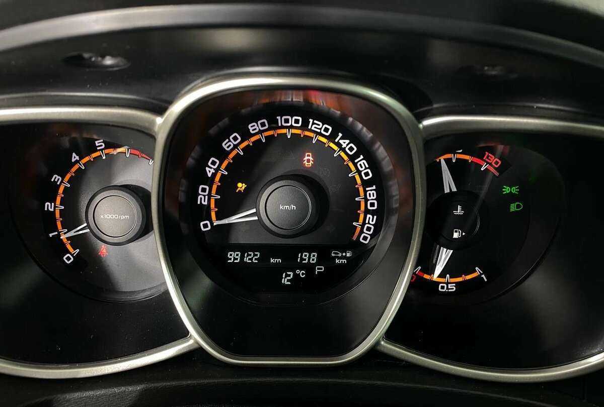 Купить Lada (ВАЗ) Vesta с пробегом. Фото: #9