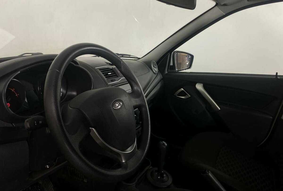 Купить Lada (ВАЗ) Granta с пробегом. Фото: #12