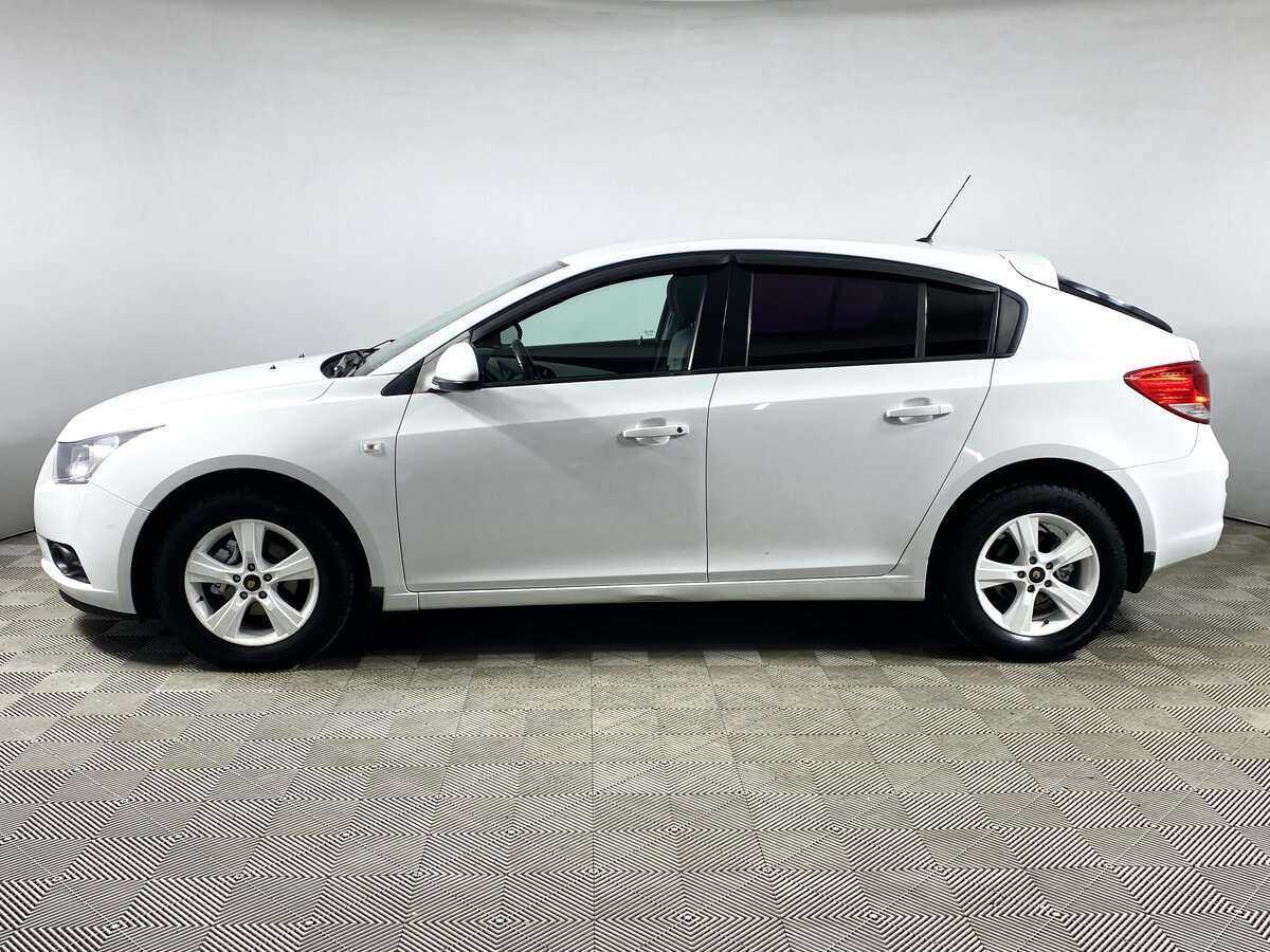 Купить Chevrolet Cruze с пробегом. Фото: #4