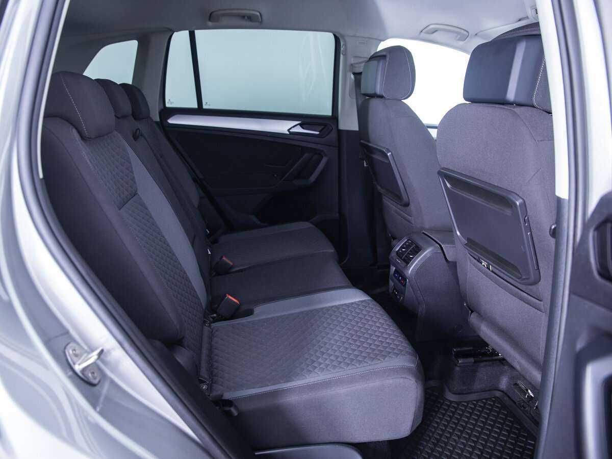 Купить Volkswagen Tiguan с пробегом. Фото: #18