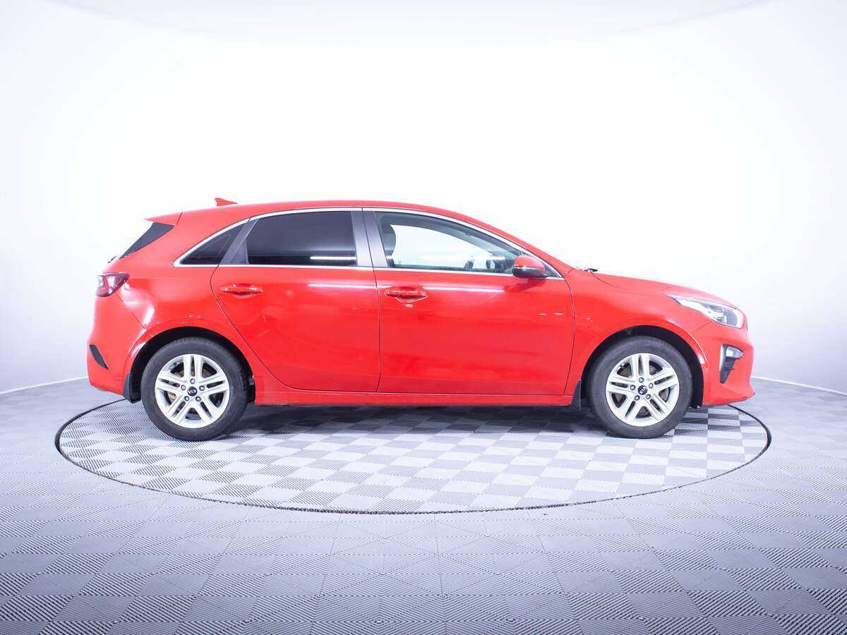 Купить Kia Ceed с пробегом. Фото: #3