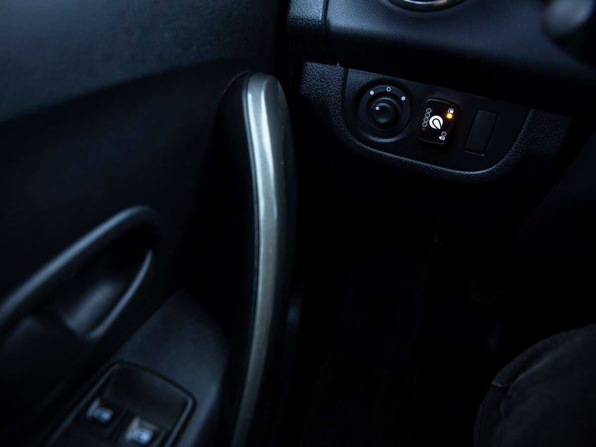 Купить Renault Logan с пробегом. Фото: #12