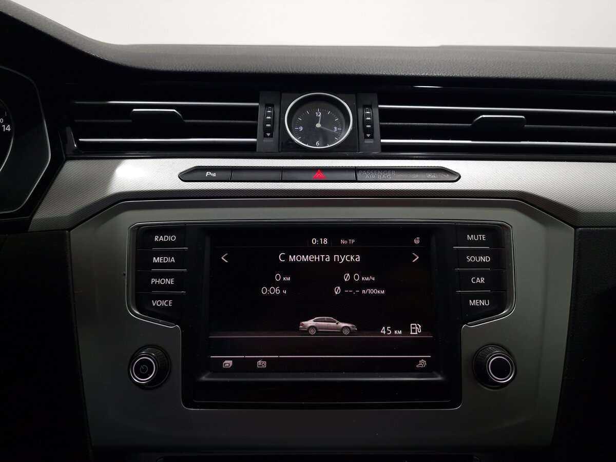 Купить Volkswagen Passat с пробегом. Фото: #6