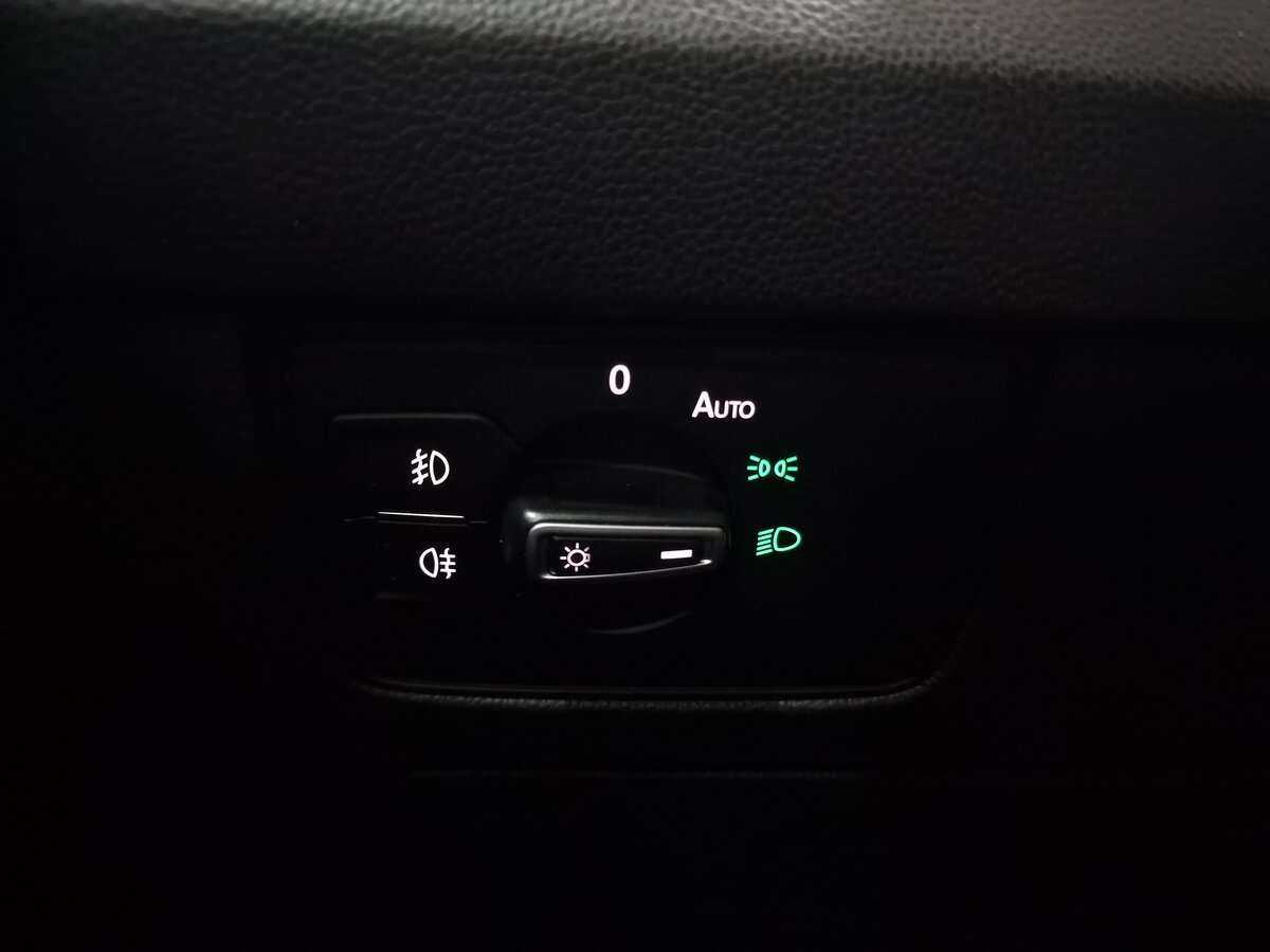 Купить Volkswagen Passat с пробегом. Фото: #12