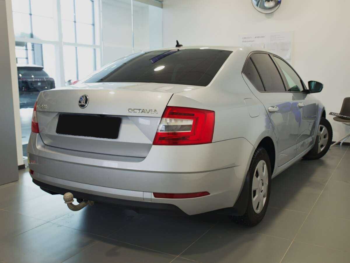 Купить Skoda Octavia с пробегом. Фото: #2