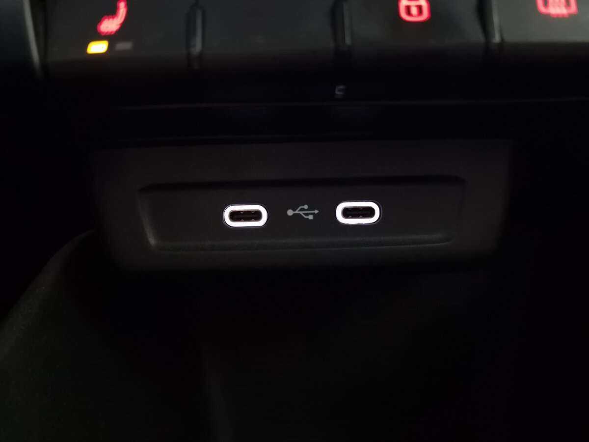 Купить Volkswagen Polo с пробегом. Фото: #12