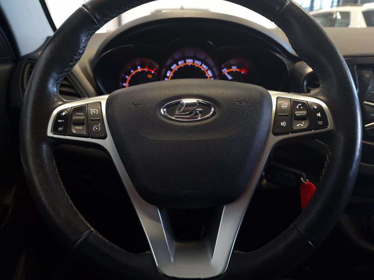 Купить Lada (ВАЗ) Vesta с пробегом. Фото: #4