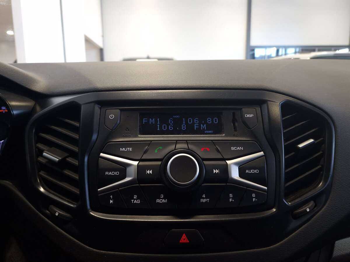 Купить Lada (ВАЗ) Vesta с пробегом. Фото: #6