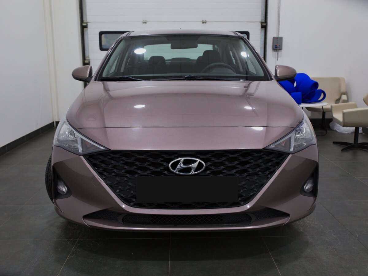 Купить Hyundai Solaris с пробегом. Фото: #1