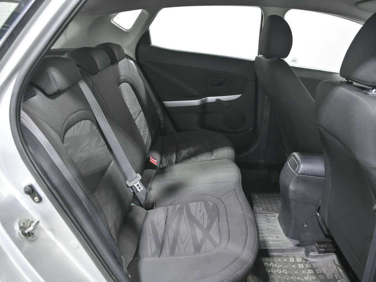 Купить Kia Ceed с пробегом. Фото: #11