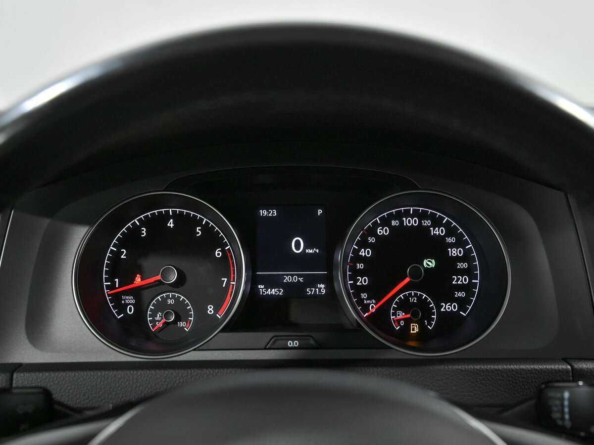 Купить Volkswagen Golf с пробегом. Фото: #7