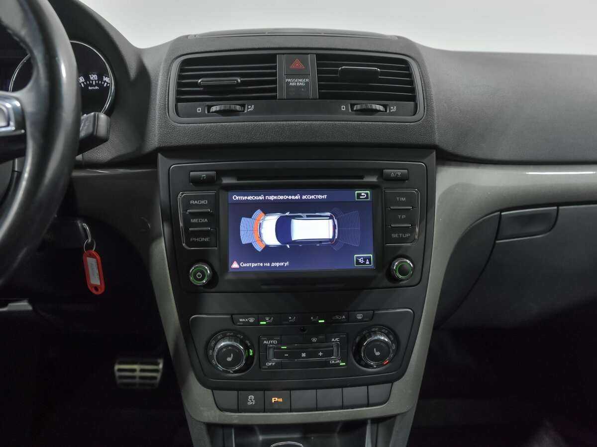 Купить Skoda Yeti с пробегом. Фото: #9