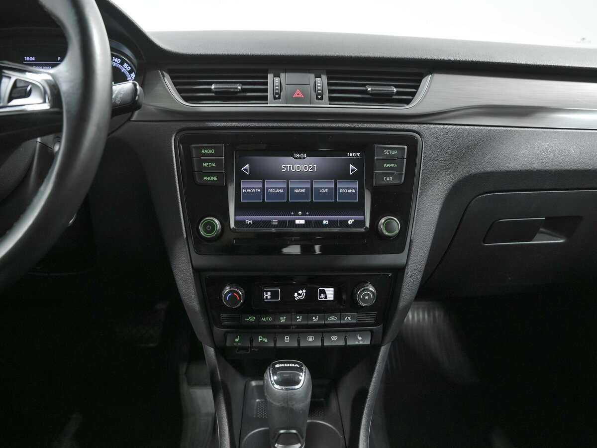 Купить Skoda Rapid с пробегом. Фото: #8