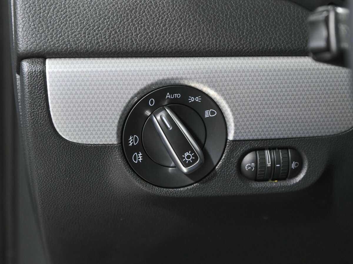 Купить Volkswagen Jetta с пробегом. Фото: #12