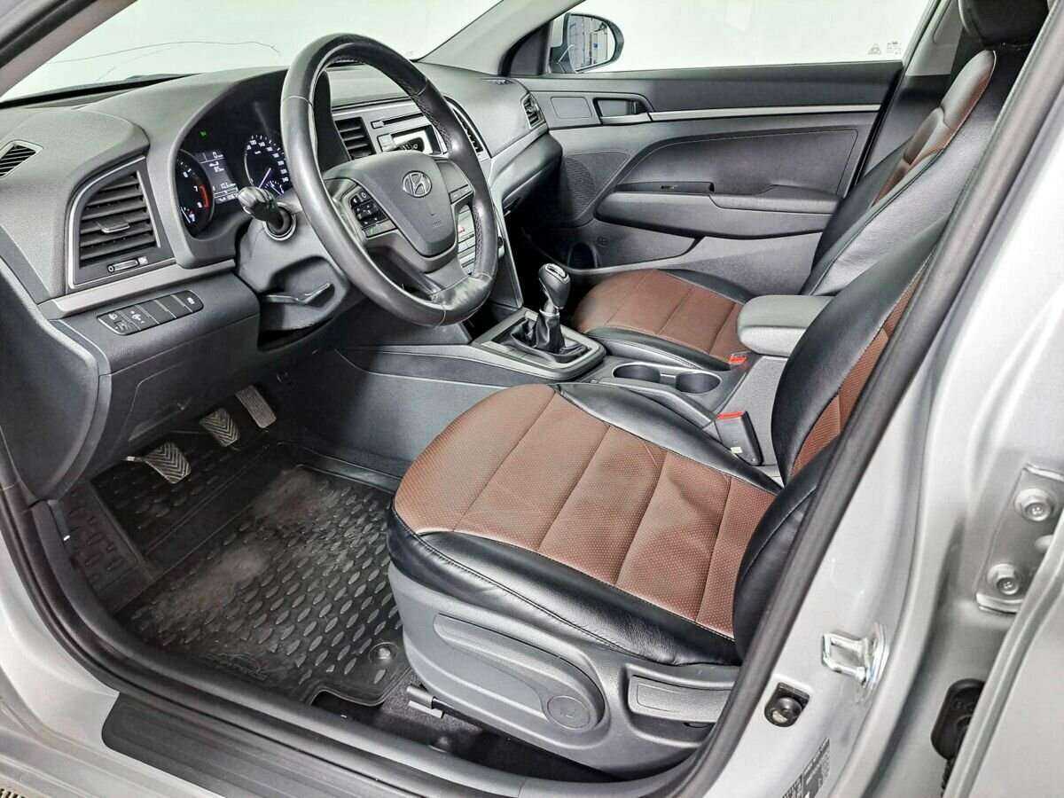 Купить Hyundai Elantra с пробегом. Фото: #13