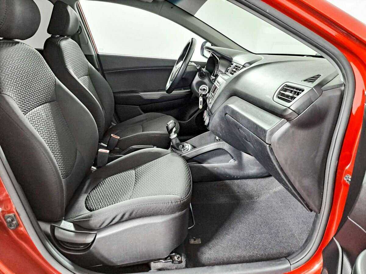 Купить Kia Rio с пробегом. Фото: #8