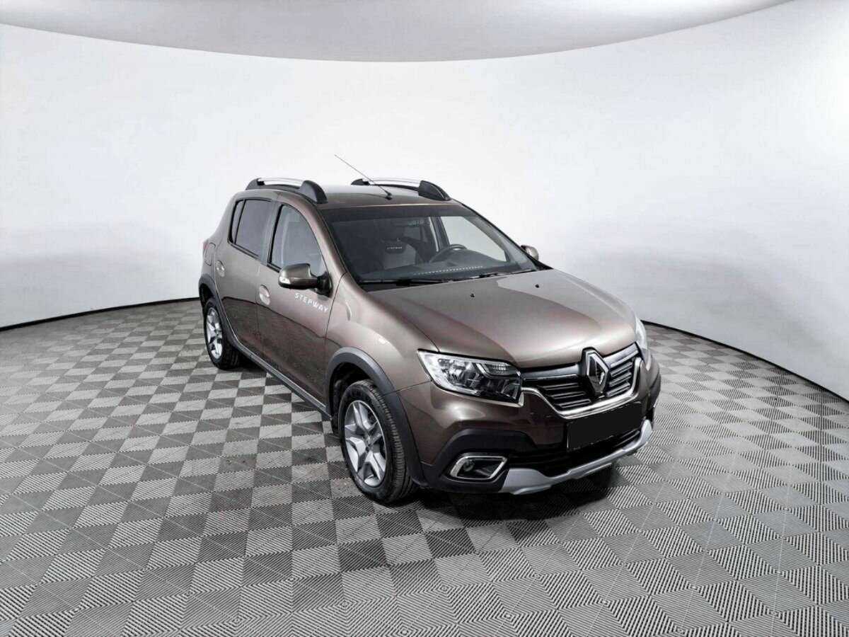 Купить Renault Sandero с пробегом. Фото: #2