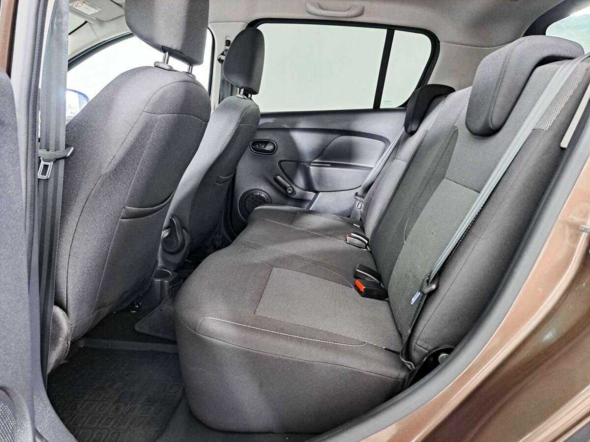 Купить Renault Sandero с пробегом. Фото: #9