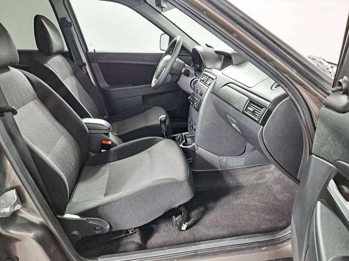 Купить Lada (ВАЗ) Priora с пробегом. Фото: #10