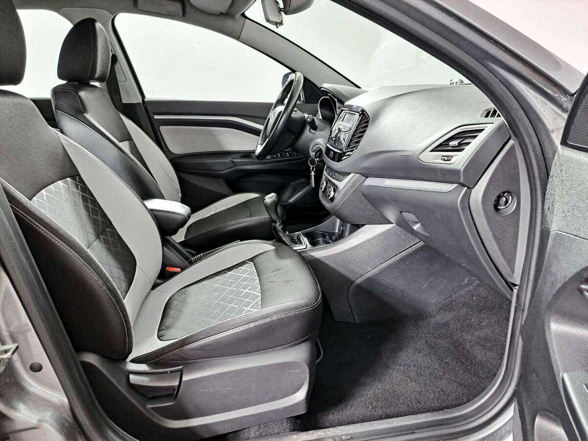 Купить Lada (ВАЗ) Vesta с пробегом. Фото: #10