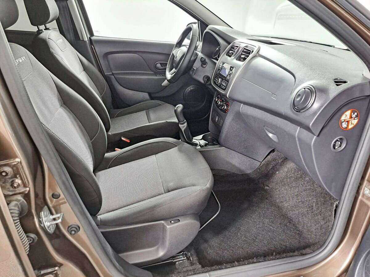 Купить Renault Logan с пробегом. Фото: #8