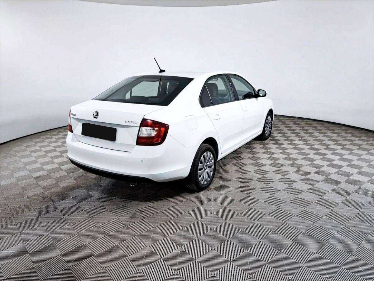 Купить Skoda Rapid с пробегом. Фото: #3