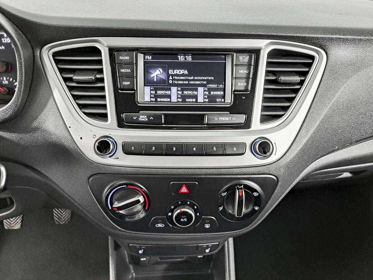 Купить Hyundai Solaris с пробегом. Фото: #11