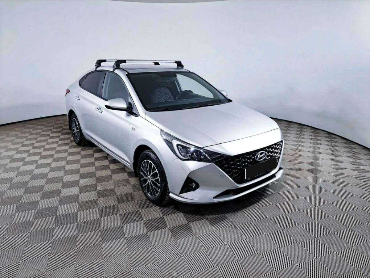 Купить Hyundai Solaris с пробегом. Фото: #2