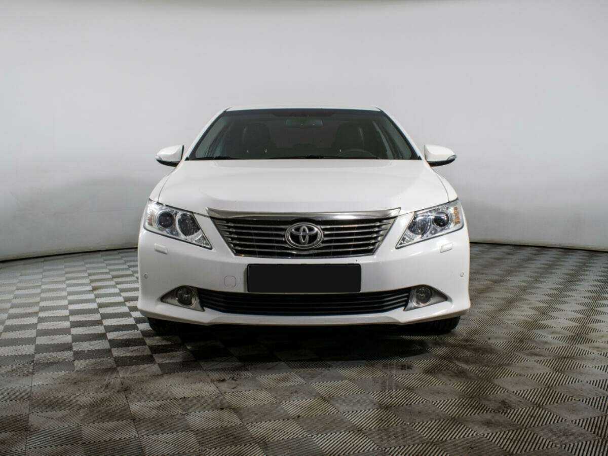 Купить Toyota Camry с пробегом. Фото: #1