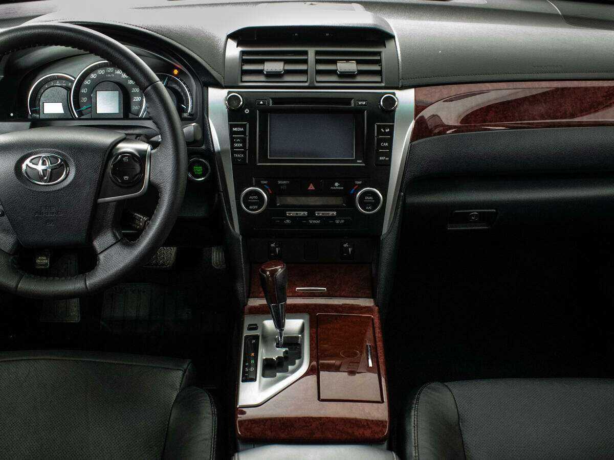 Купить Toyota Camry с пробегом. Фото: #11