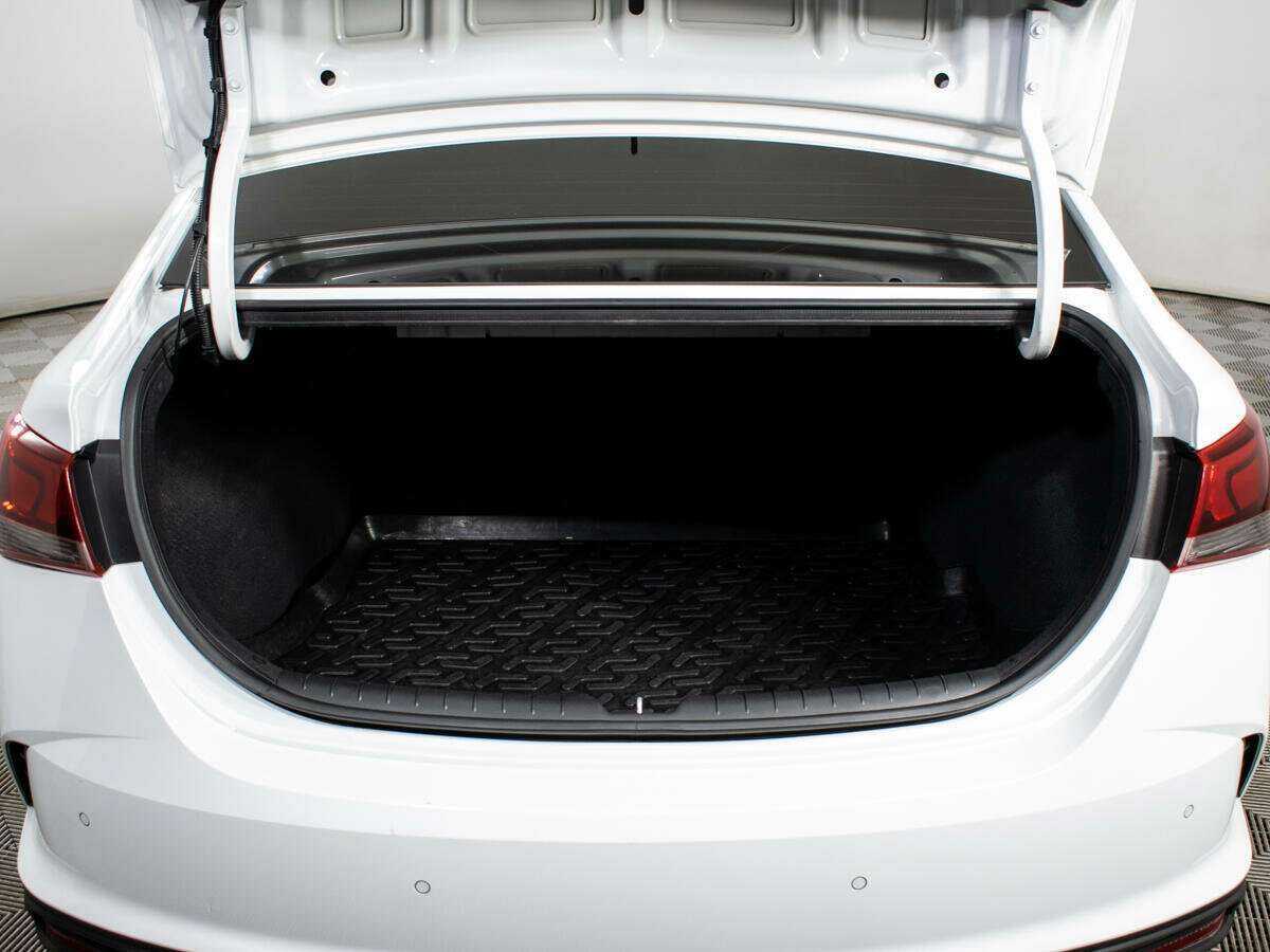 Купить Hyundai Solaris с пробегом. Фото: #4