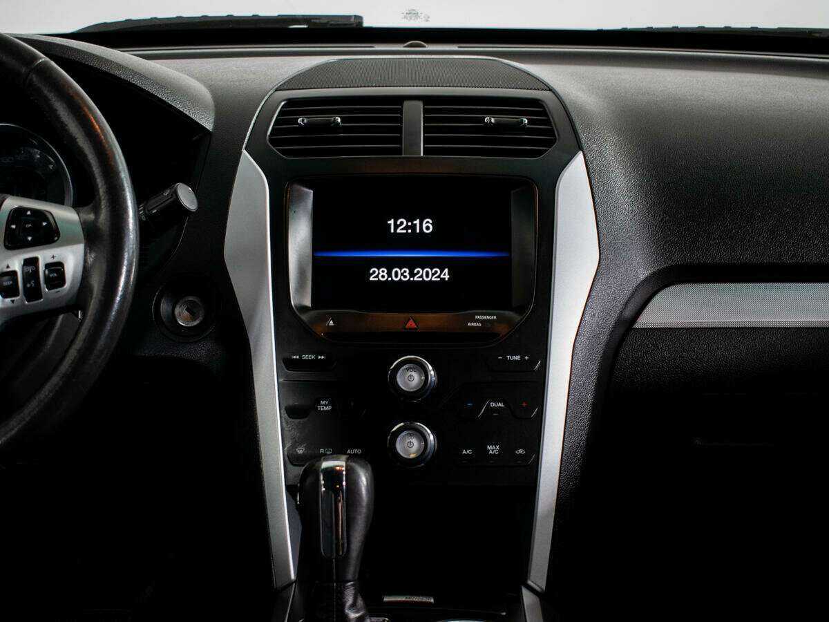 Купить Ford Explorer с пробегом. Фото: #8