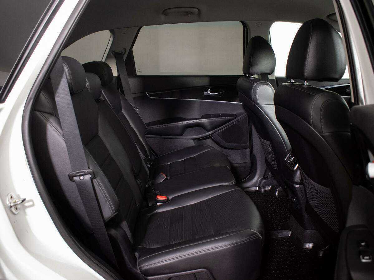 Купить Kia Sorento с пробегом. Фото: #7