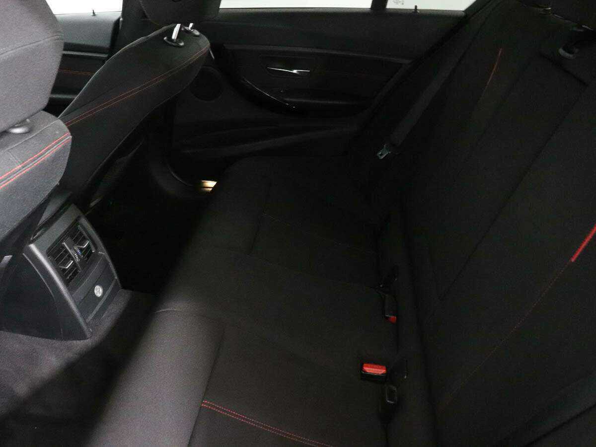 Купить BMW 3 серии с пробегом. Фото: #8