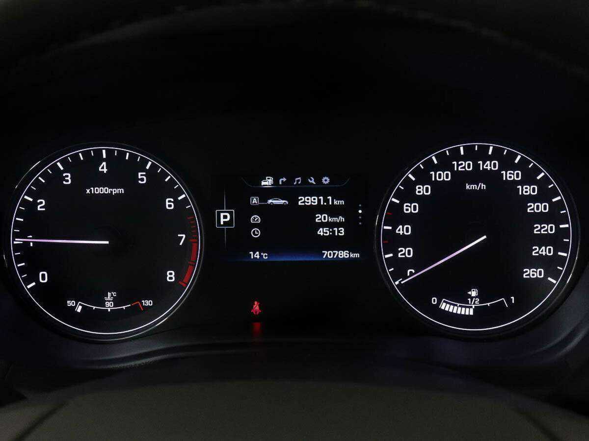 Купить Hyundai Genesis с пробегом. Фото: #8