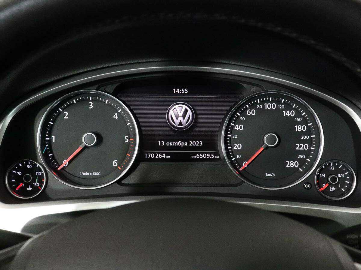 Купить Volkswagen Touareg с пробегом. Фото: #7